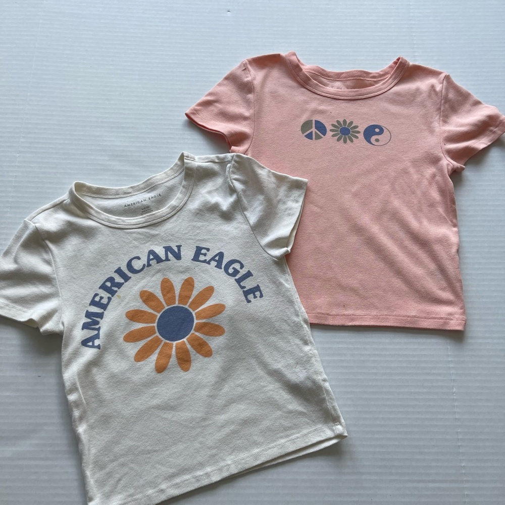 American Eagle Outfitters Women's Graphic T-Shirts - Cream and Pink Sz S